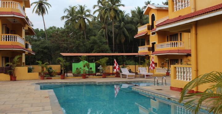 Marina Bay Beach Resort Candolim Esterno foto