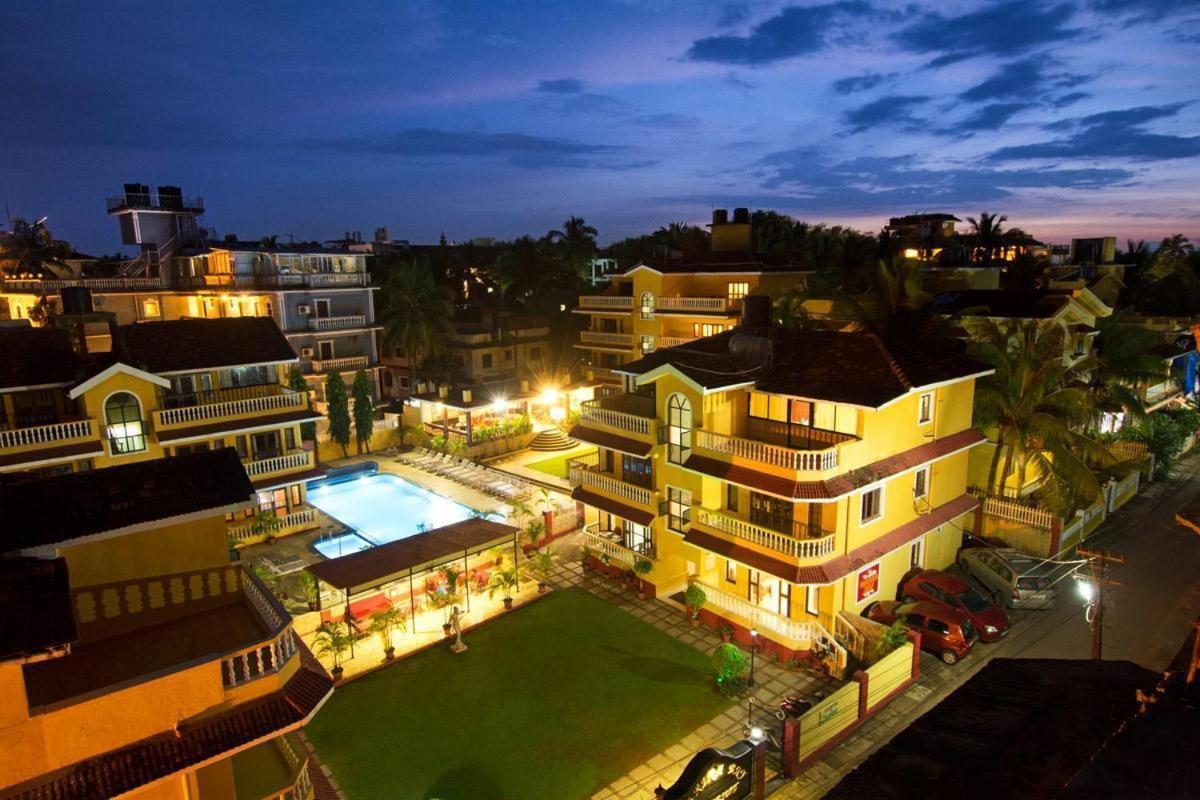 Marina Bay Beach Resort Candolim Esterno foto