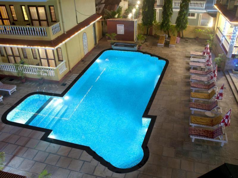 Marina Bay Beach Resort Candolim Esterno foto