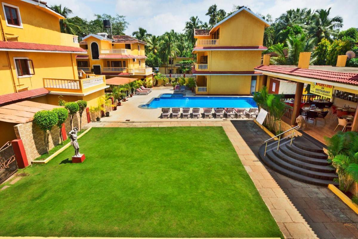 Marina Bay Beach Resort Candolim Esterno foto