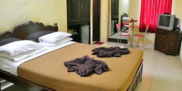 Marina Bay Beach Resort Candolim Esterno foto