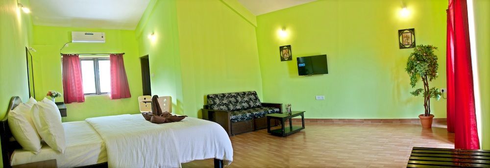Marina Bay Beach Resort Candolim Esterno foto