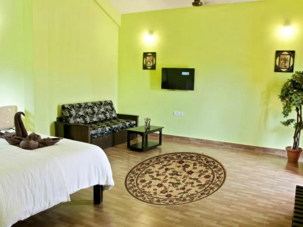 Marina Bay Beach Resort Candolim Esterno foto